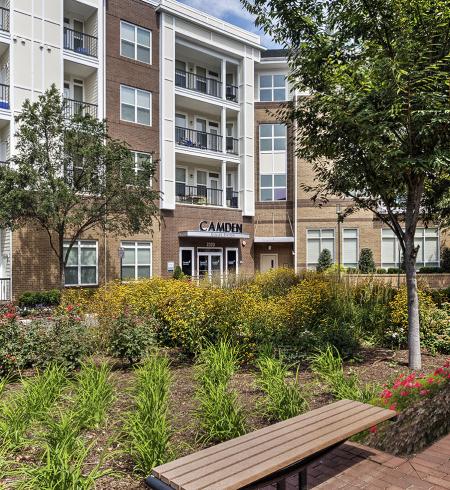 Camden Dulles Station Apartments in Herndon, Virginia