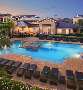 Camden Grand Harbor Apartments in Katy, Texas